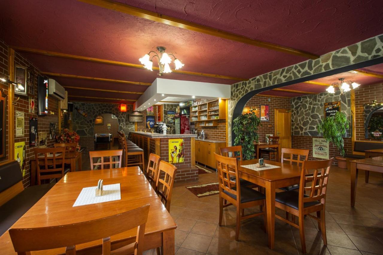 Hotel El Greco Roznov pod Radhostem Exterior foto